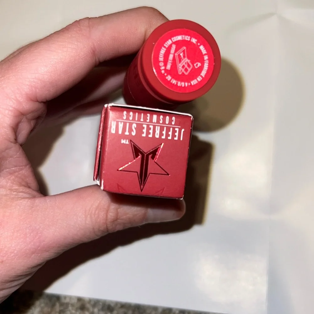 NIB Jeffree Star Cosmetics Velvet Trap Lipstick Mouse Trap